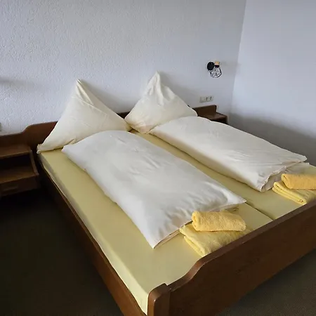 Hauber - Kirschtortenzimmer Mit Balkon